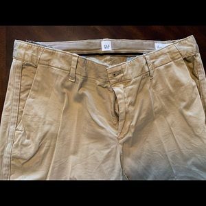 Gap Girlfriend Chino. Size 10.